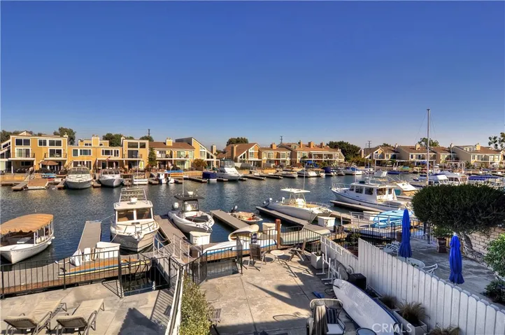 3861 Aruba Circle, Huntington Beach, California 92649