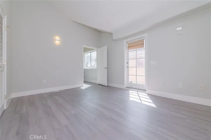 5719 Camellia 102, North Hollywood, California 91601