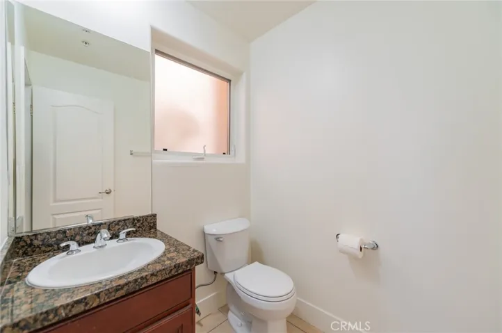 5719 Camellia 102, North Hollywood, California 91601