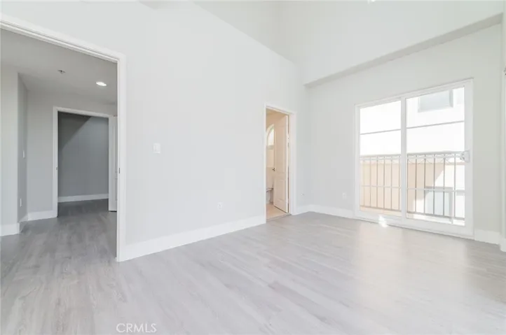 5719 Camellia 102, North Hollywood, California 91601
