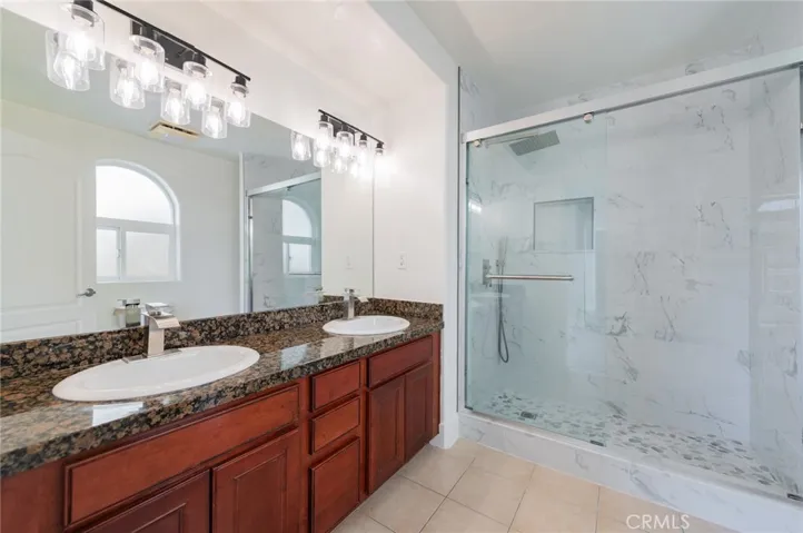 5719 Camellia 102, North Hollywood, California 91601