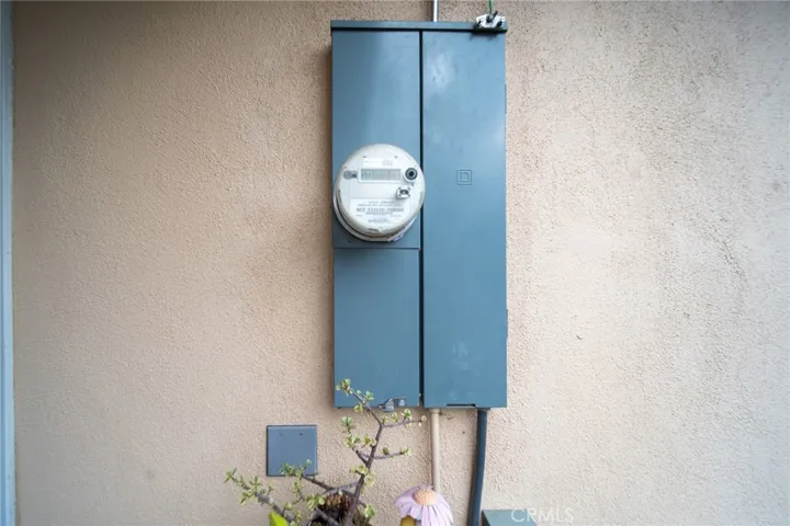 Upgraded 200 Amp Electrical Panel w/ Generator plug in