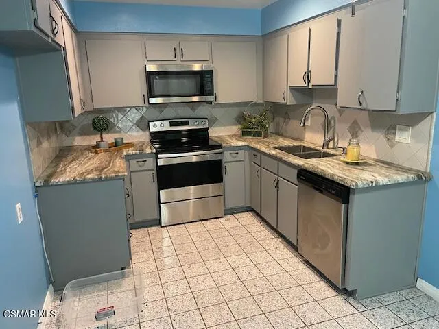 1256 Patricia Avenue 10, Simi Valley, California 93065 home-pic-6