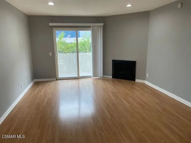 1256 Patricia Avenue 10, Simi Valley, California 93065 home-pic-3