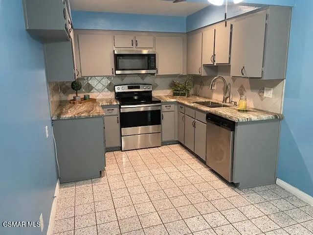 1256 Patricia Avenue 10, Simi Valley, California 93065 home-pic-7