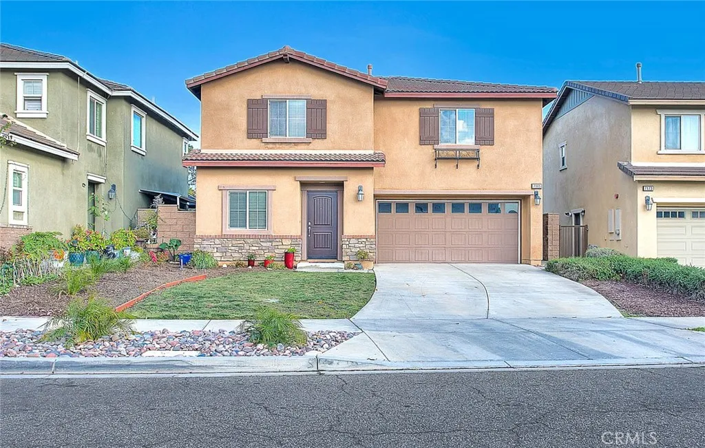7165 Hazelwood Way, Fontana, California 92336 home-pic-1
