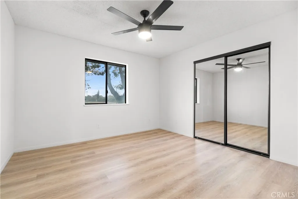 9239 Hickory Avenue, Hesperia, California 92345 home-pic-30