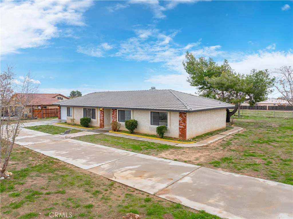 9239 Hickory Avenue, Hesperia, California 92345 home-pic-13