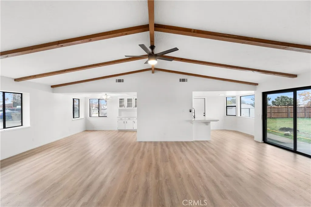 9239 Hickory Avenue, Hesperia, California 92345 home-pic-15
