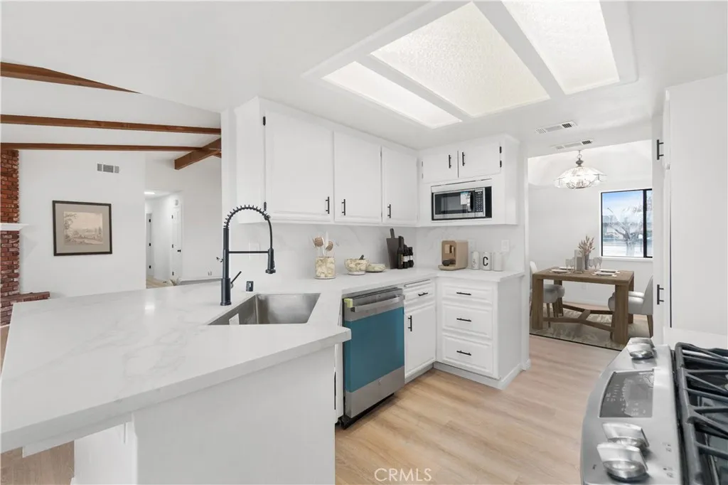 9239 Hickory Avenue, Hesperia, California 92345 home-pic-7