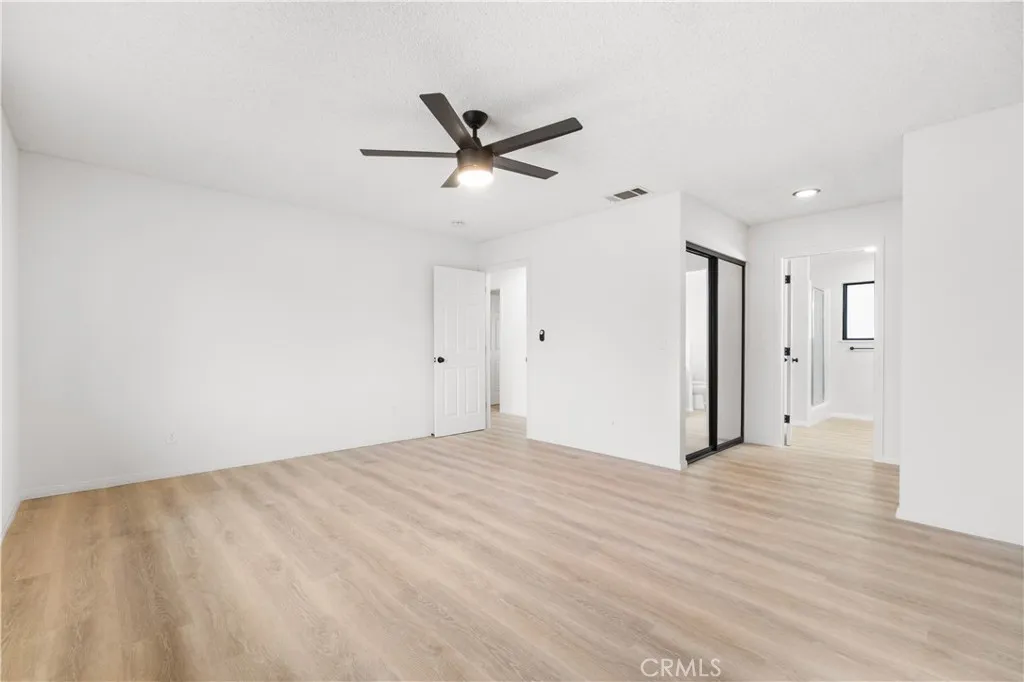 9239 Hickory Avenue, Hesperia, California 92345 home-pic-32