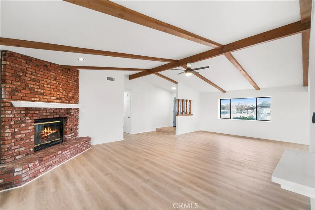 9239 Hickory Avenue, Hesperia, California 92345 home-pic-17