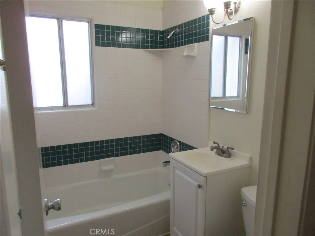 4135 W 164th, Lawndale, California 90260 home-pic-6