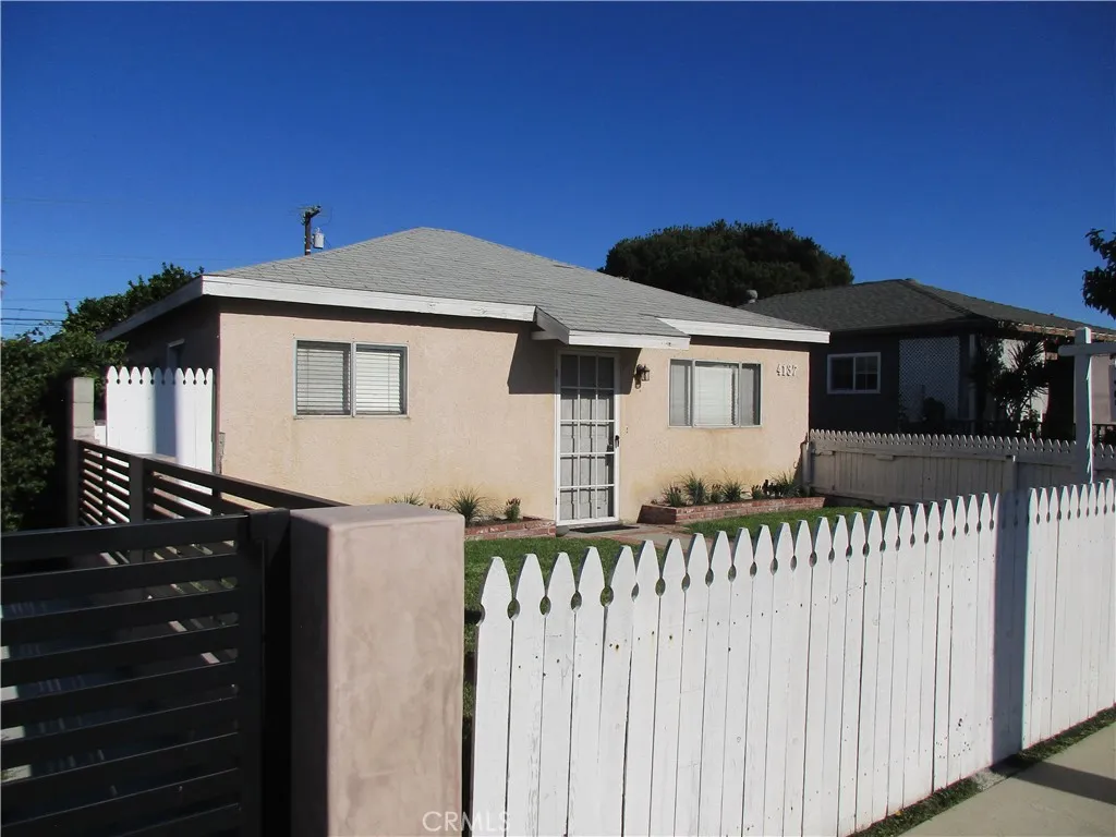 4135 W 164th, Lawndale, California 90260 home-pic-2