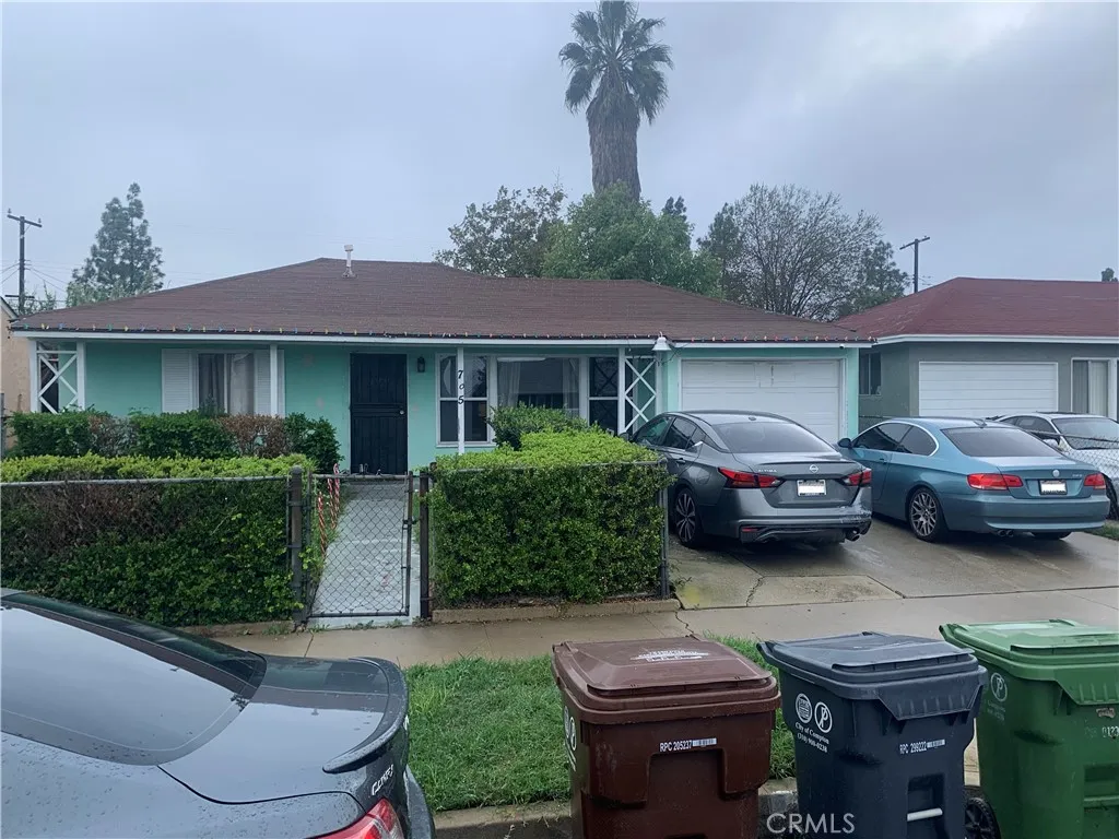 705 S Corlett Avenue, Compton, California 90220 home-pic-4