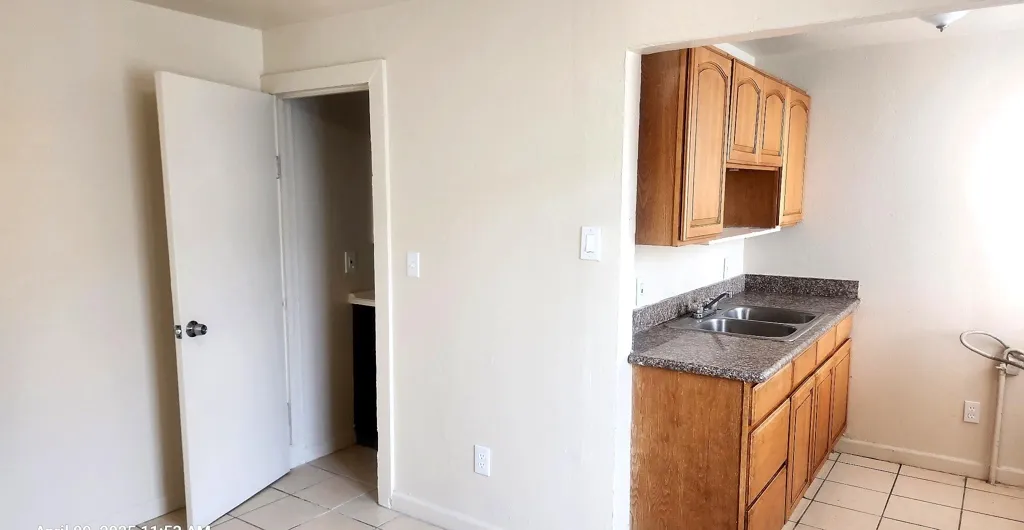 874 Isabella St, Oakland, California 94607 home-pic-9