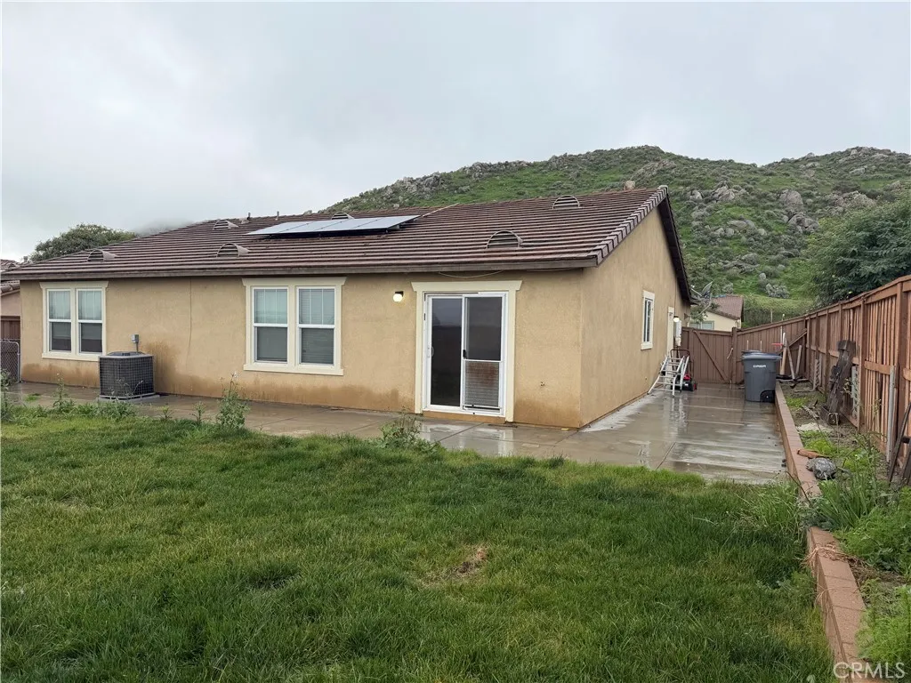 921 Yukon, San Jacinto, California 92582 home-pic-11