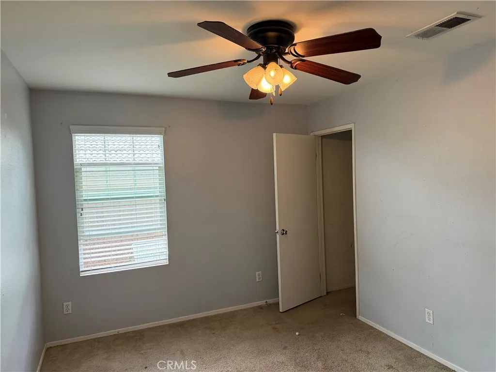 921 Yukon, San Jacinto, California 92582 home-pic-13