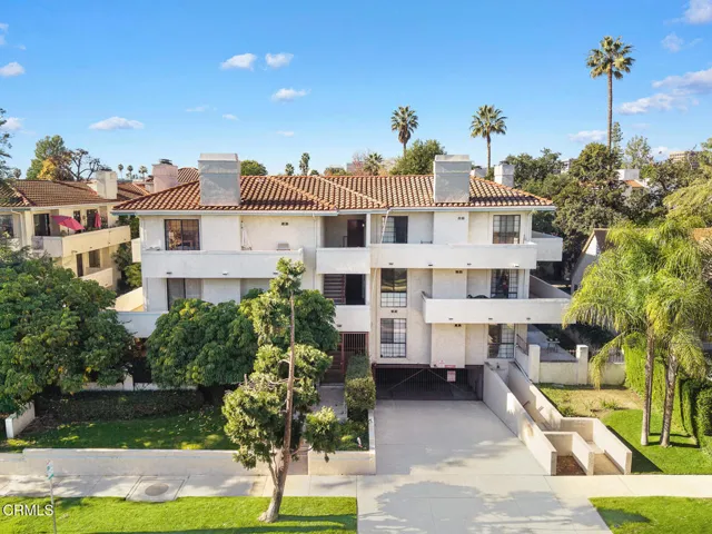 235 S Holliston Avenue, Pasadena