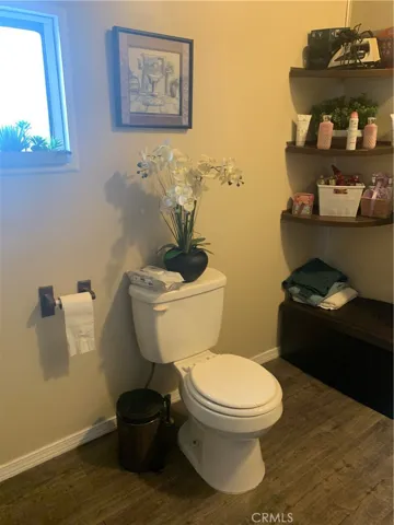 Main Bedroom's Bathroom