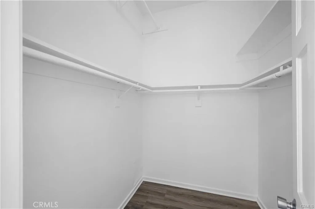 11954 Mayfield Avenue 3, Los Angeles, California 90049 home-pic-18
