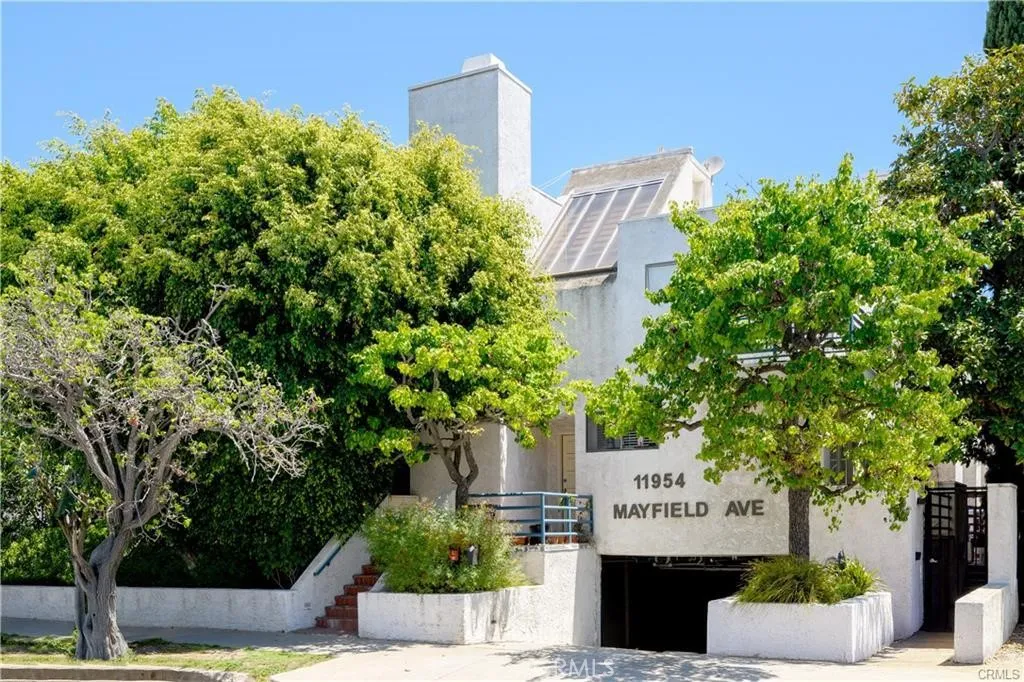 11954 Mayfield Avenue 3, Los Angeles, California 90049 home-pic-32