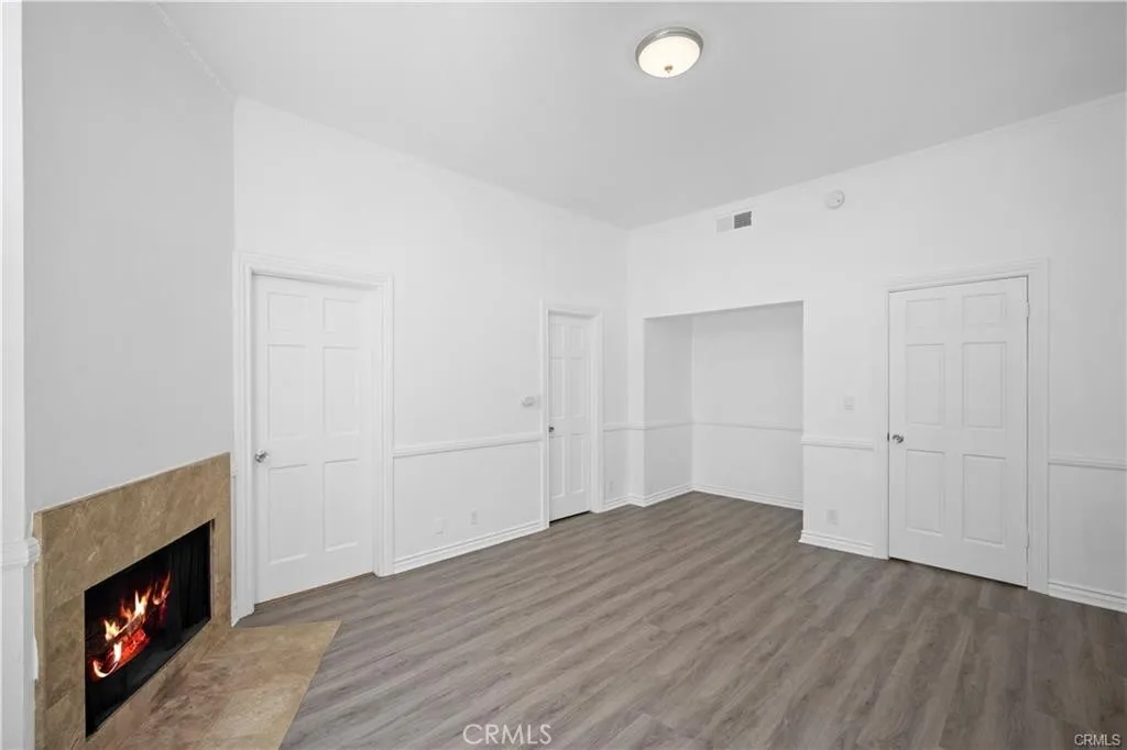 11954 Mayfield Avenue 3, Los Angeles, California 90049 home-pic-17