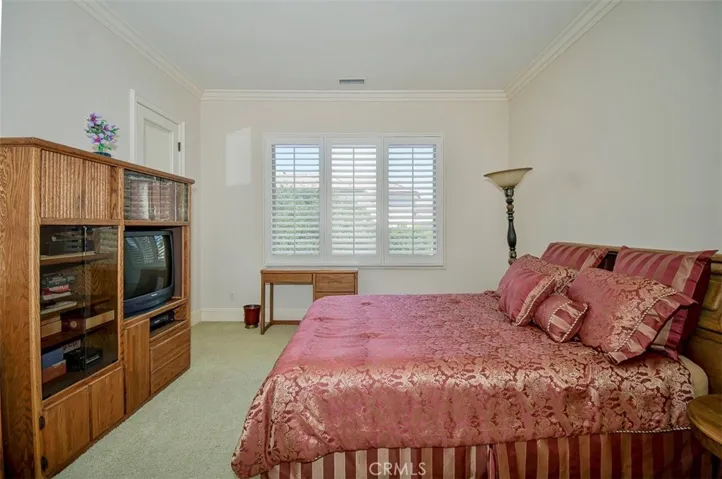 Bedroom with en-suite Bathroom!