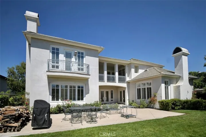 Sprawling Backyard!