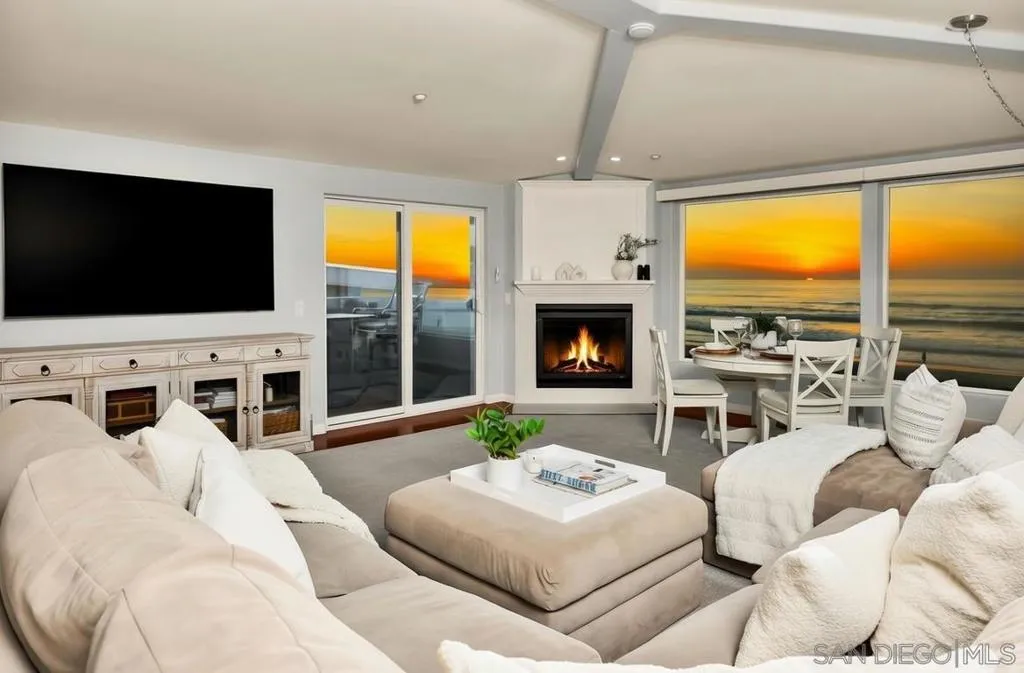 2949 Ocean Front Walk, San Diego, California 92109 home-pic-1