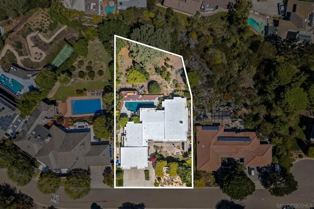 1640 El Paso Real, La Jolla, California 92037 home-pic-28