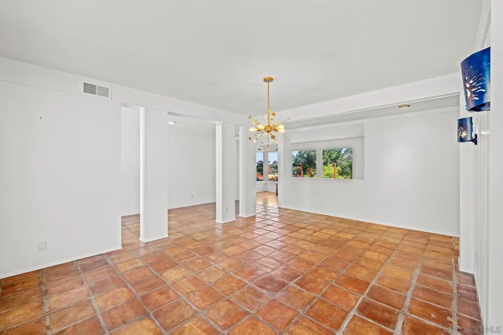 1640 El Paso Real, La Jolla, California 92037 home-pic-7