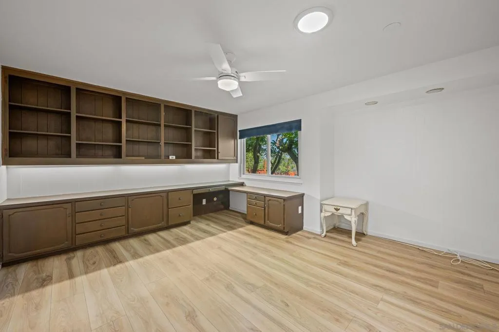 1640 El Paso Real, La Jolla, California 92037 home-pic-17