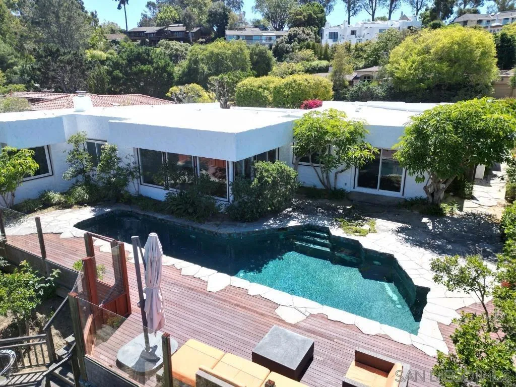 1640 El Paso Real, La Jolla, California 92037 home-pic-30