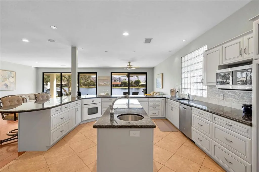 77955 Lago Drive, La Quinta, California 92253 home-pic-20