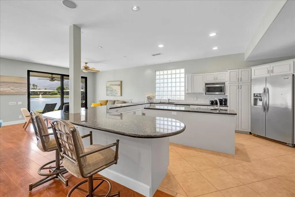 77955 Lago Drive, La Quinta, California 92253 home-pic-19