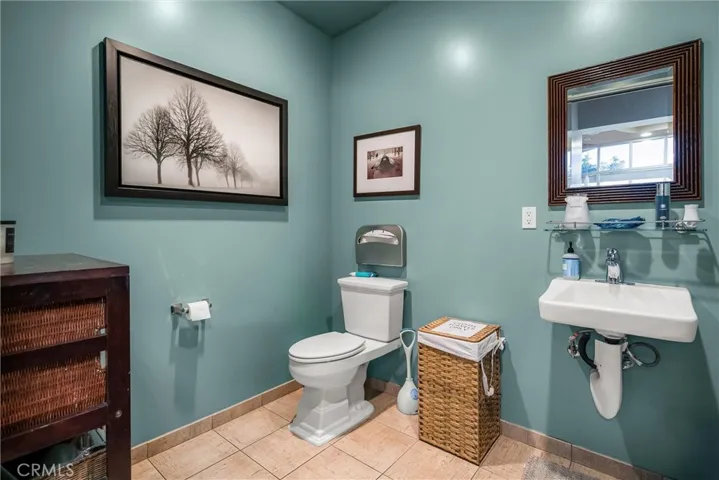 27871 Smyth, Valencia, California 91355