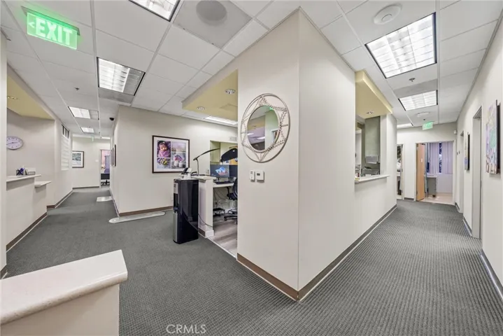 27871 Smyth, Valencia, California 91355