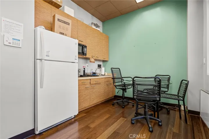 27871 Smyth, Valencia, California 91355