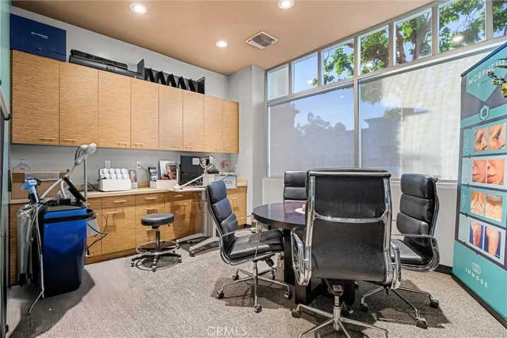 27871 Smyth, Valencia, California 91355