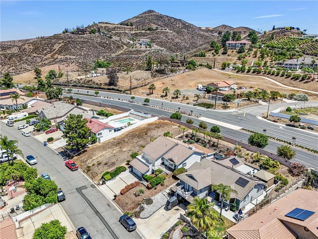 30998 Emperor, Canyon Lake, California 92587 home-pic-37