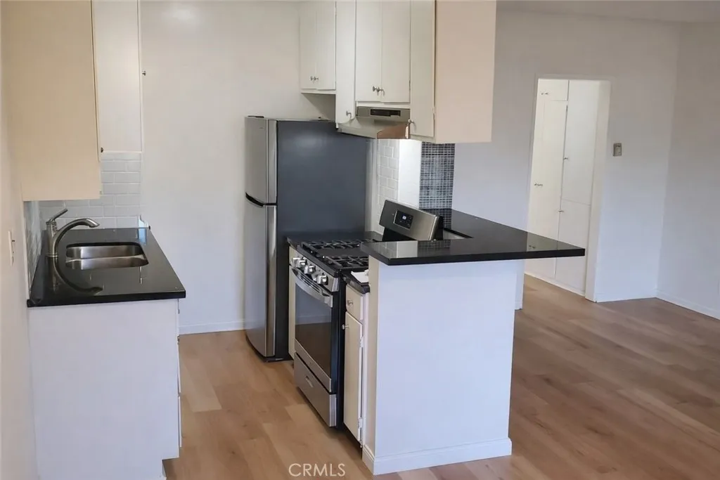 12757 Caswell, Los Angeles, California 90066 home-pic-3