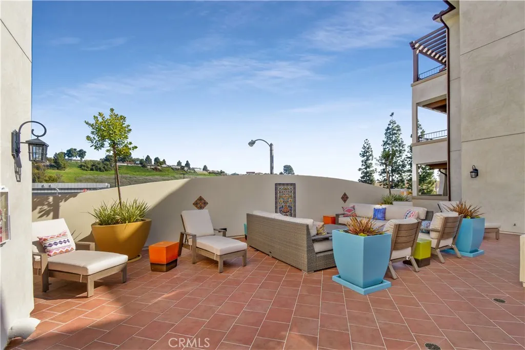 627 Deep Valley, Rolling Hills Estates, California 90274 home-pic-42