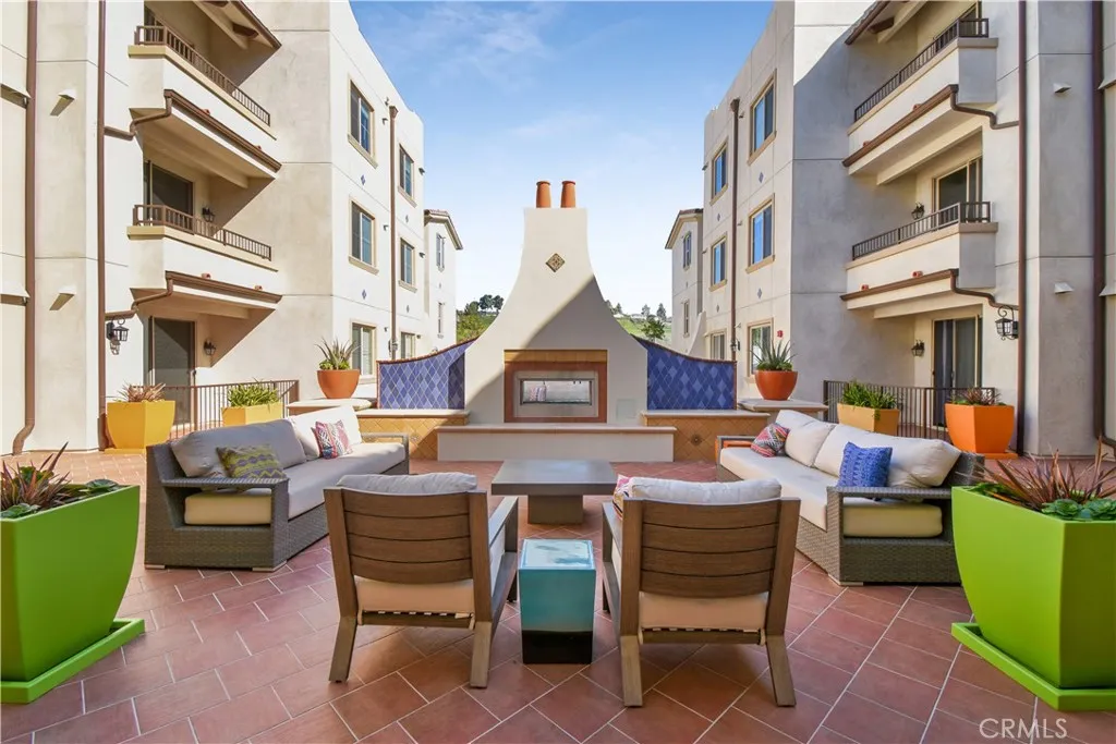 627 Deep Valley, Rolling Hills Estates, California 90274 home-pic-40