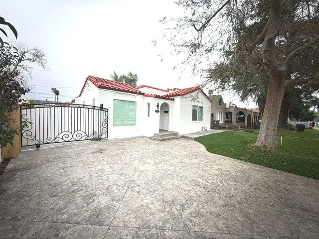 1207 S Van Ness, Santa Ana, California 92707