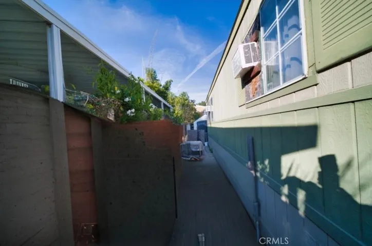 23450 Newhall Spc 34, Newhall, California 91321