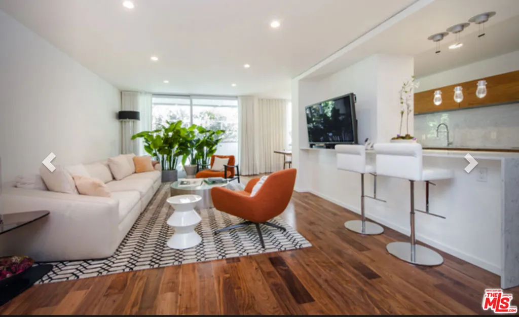 406 N Oakhurst Drive 204, Beverly Hills, California 90210 home-pic-1