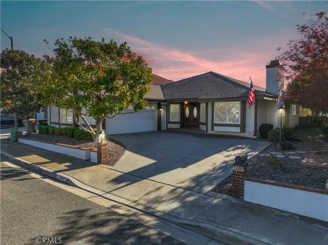24802 Elena, Laguna Hills, California 92653