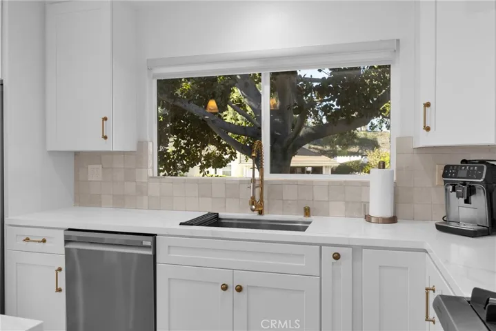 24802 Elena, Laguna Hills, California 92653