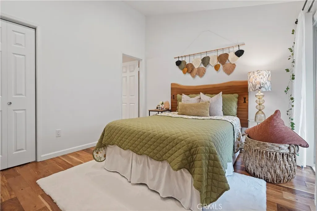 6151 Reseda Boulevard 8, Tarzana, California 91335 home-pic-16